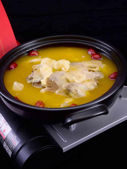 老母鸡怎么炖才软烂入味？-图1