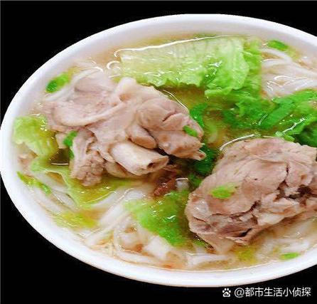 家常汤粉汤底怎么熬才鲜香？-图1