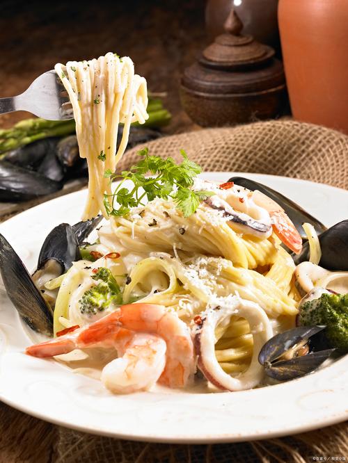 海鲜意面怎么做才正宗美味？-图1
