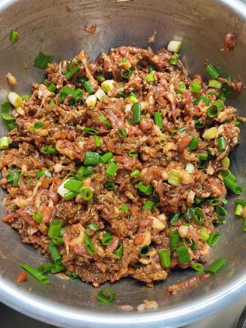 家常酱肉包子馅怎么做才入味？-图1