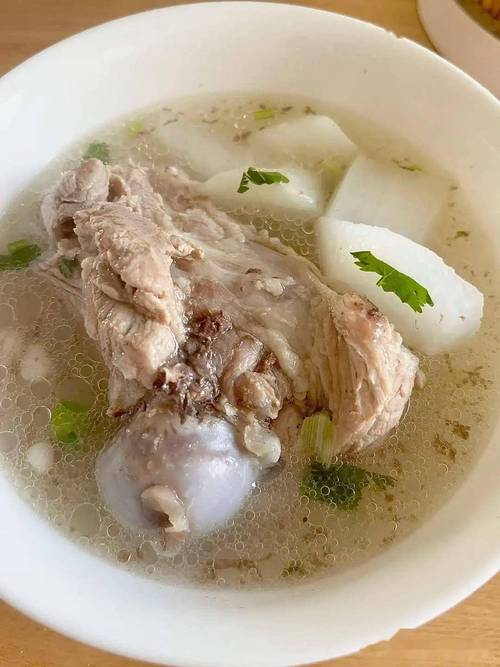 猪骨汤怎么煲才好喝？家常做法有哪些？-图2
