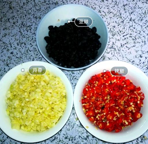 辣椒酱豆怎么做？家常做法有哪些？-图1
