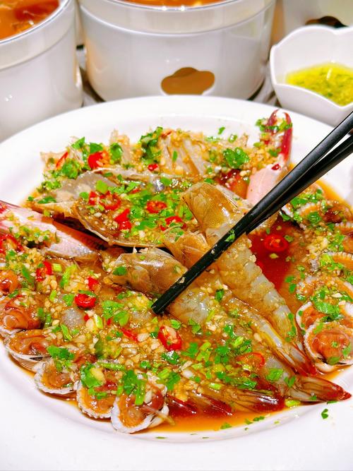 高档粤菜海鲜做法,如何做出地道鲜味?-图2 高档粤菜海鲜做法,如何做出地道鲜味?-图2