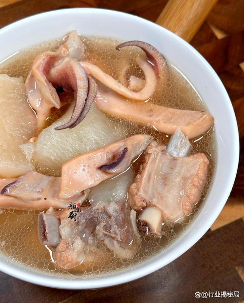 墨鱼排骨汤怎么做才鲜美？-图2