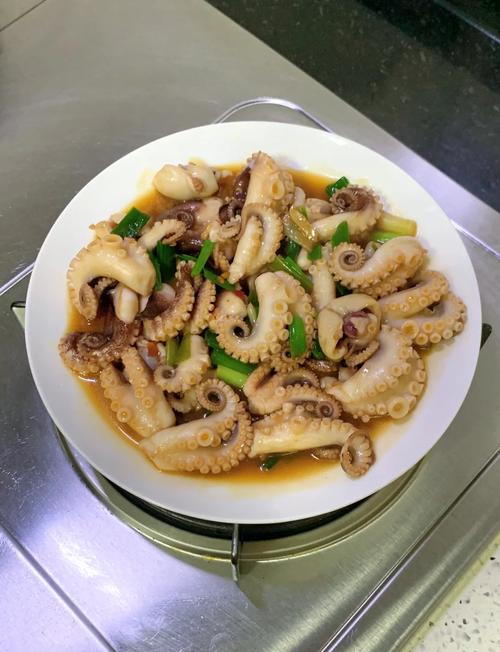 小八爪鱼怎么做家常美味？-图1