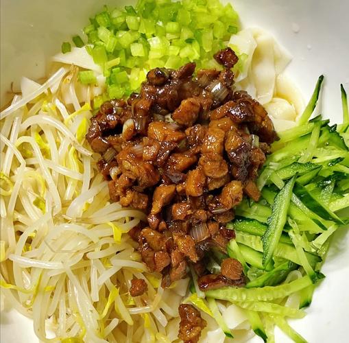 素炸酱面怎么做才好吃？-图1