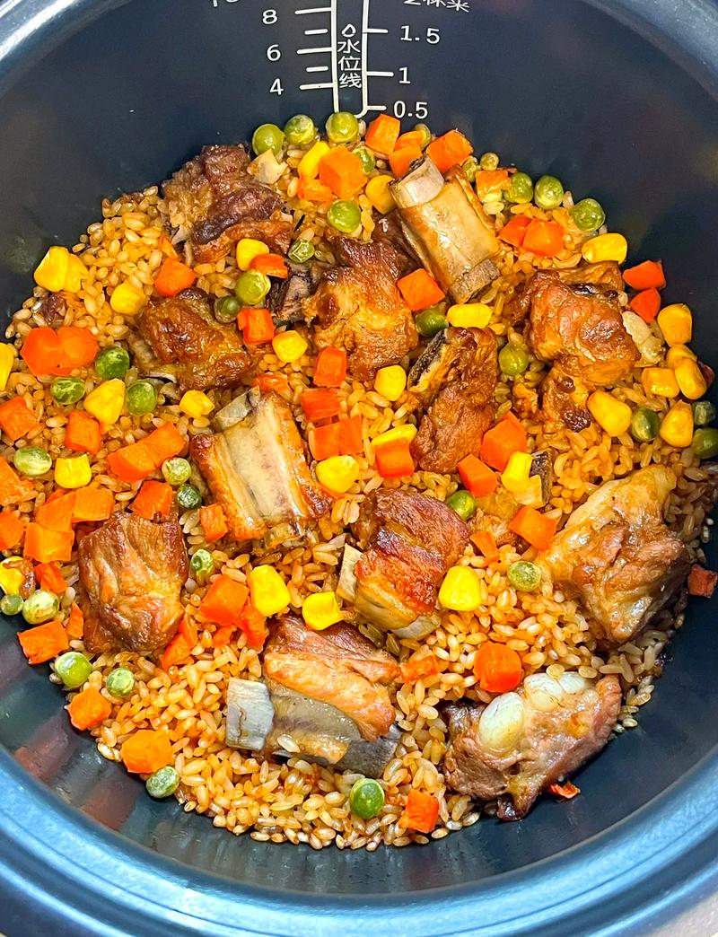 排骨锅仔饭怎么做才好吃?-图1 排骨锅仔饭怎么做才好吃?-图1