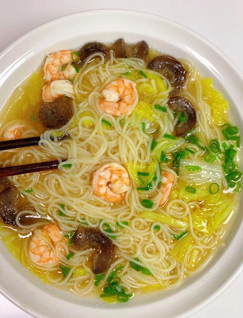 海鲜虾仁面条怎么做？简单美味做法有哪些？-图1