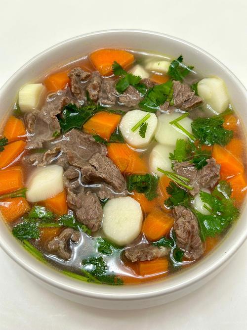 宝宝牛肉汤怎么做才营养好消化？-图2