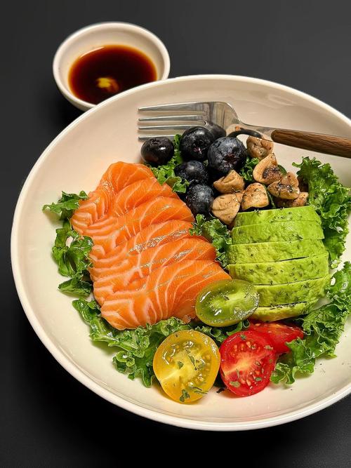 牛油果海鲜沙拉有哪些健康功效？-图1