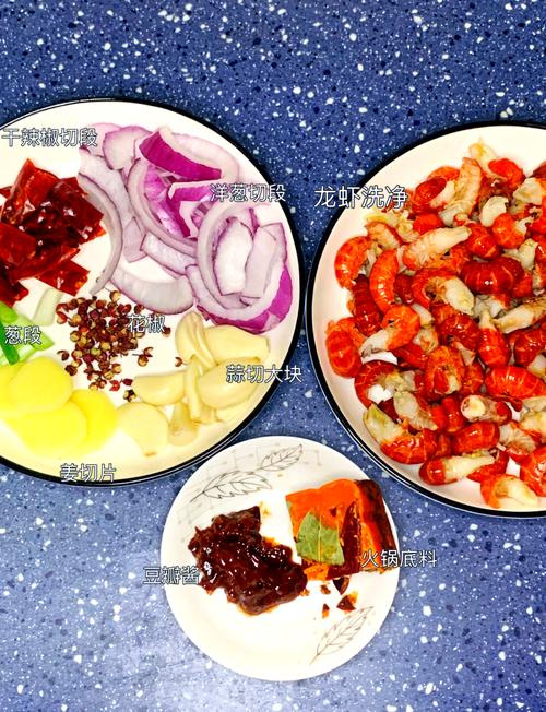 麻辣大龙虾怎么做家常又入味？-图1