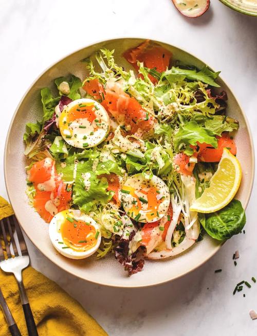 希腊海鲜蔬菜沙拉有何独特风味?-图2 希腊海鲜蔬菜沙拉有何独特风味?-图2