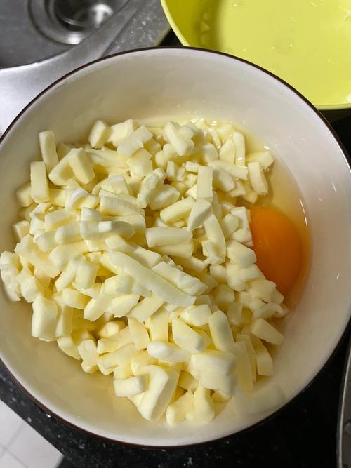 宝宝吃大孔奶酪，怎么吃才安全？-图1