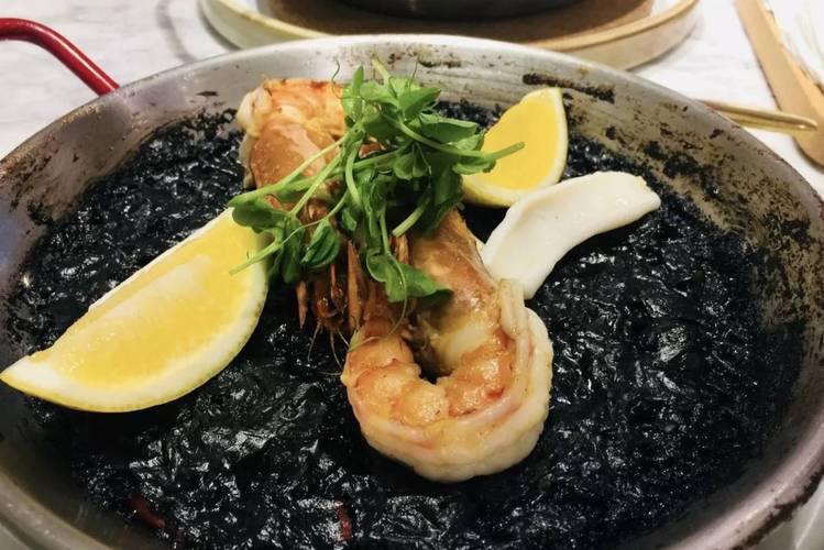 西班牙海鲜烩饭墨鱼汁,为何如此独特?-图3 西班牙海鲜烩饭墨鱼汁,为何如此独特?-图3