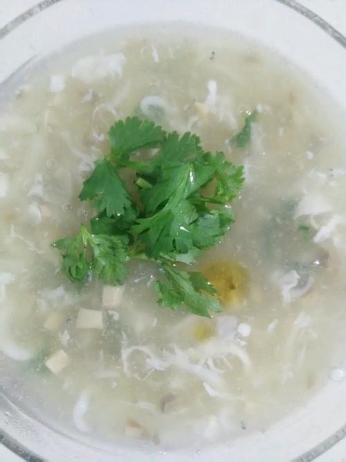 宝宝银鱼豆腐汤怎么做？-图1