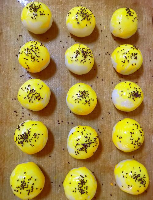 蛋黄怎么给宝宝做辅食才合适？-图2