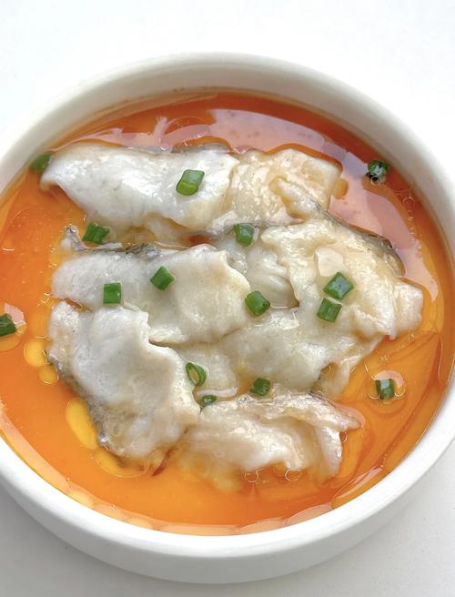 鲈鱼做鱼丸宝宝怎么吃才合适？-图2