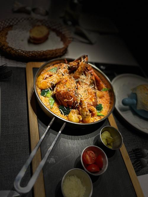 正宗西班牙海鲜红烩饭,如何做出地道风味?-图2 正宗西班牙海鲜红烩饭,如何做出地道风味?-图2