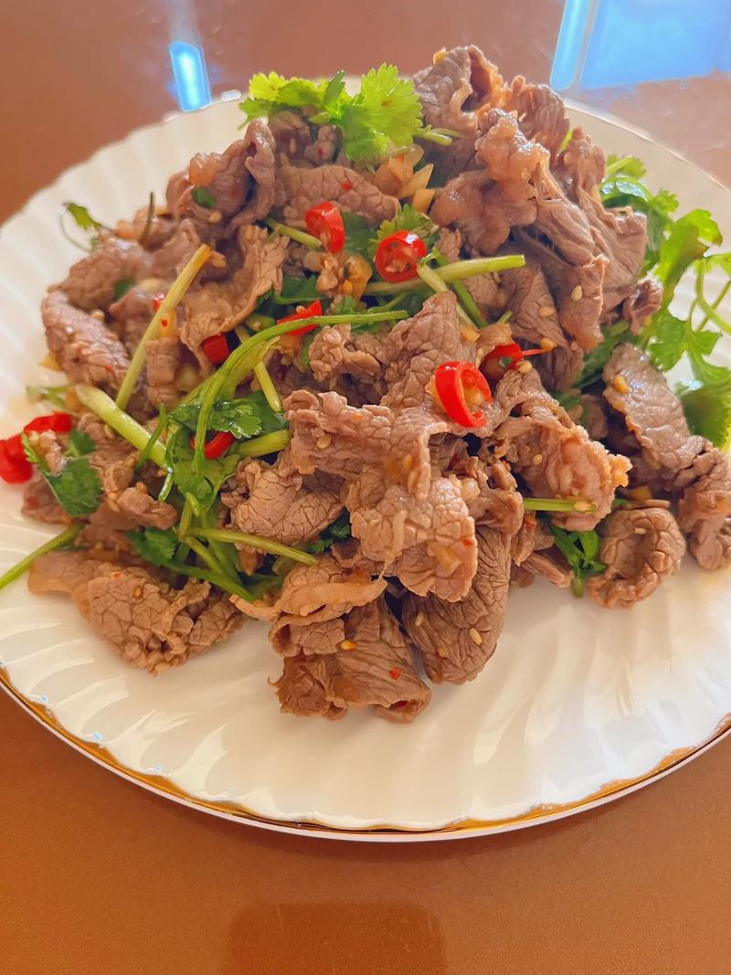 凉菜牛肉怎么做才够入味？-图3