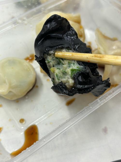 海鲜韭菜饺子为何吃了会吐?-图1 海鲜韭菜饺子为何吃了会吐?-图1