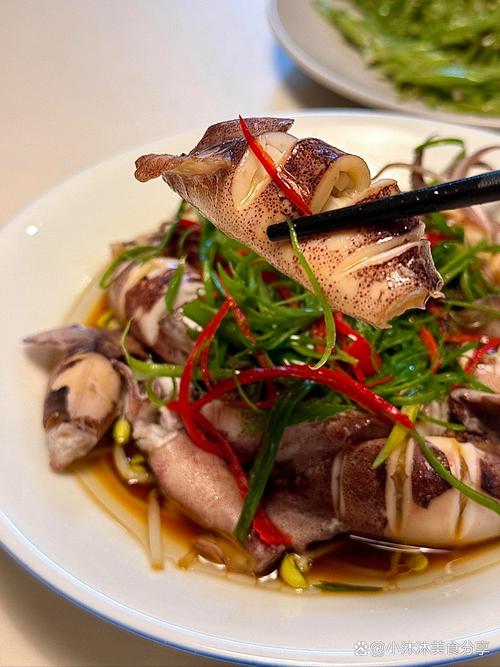 鱿鱼整怎么做好吃又入味?-图3 鱿鱼整怎么做好吃又入味?-图3