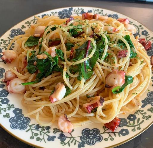 蒜香海鲜意面,如何做出地道风味?-图2 蒜香海鲜意面,如何做出地道风味?-图2