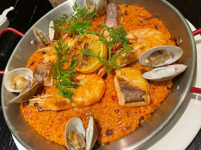 西班牙海鲜饭装盘视频-图3