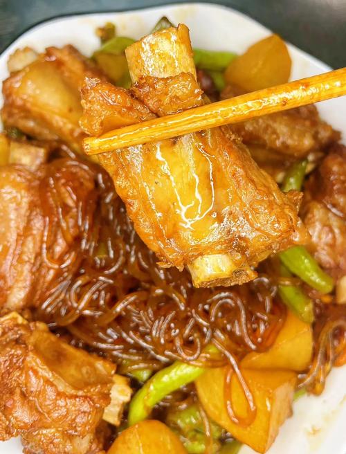 排骨粉丝怎么做?家常做法有哪些?-图2 排骨粉丝怎么做?家常做法有哪些?-图2