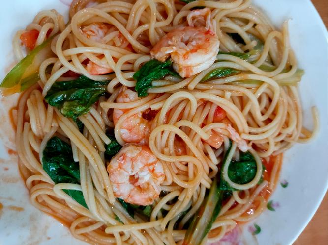 家常番茄海鲜意面，海鲜怎么炒更鲜？-图1