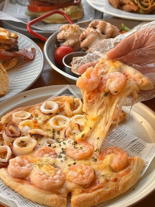 海鲜pizza到底有多好吃？-图1