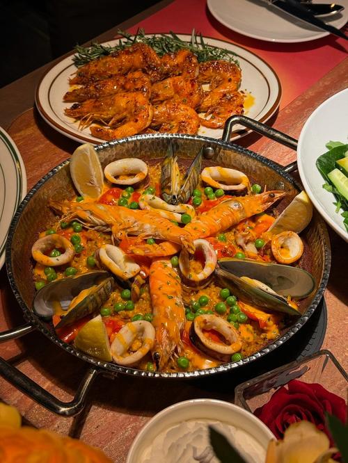 深圳哪里能吃到正宗西班牙海鲜烩饭？-图2