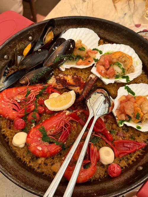 西班牙海鲜烩饭价格贵不贵？-图2