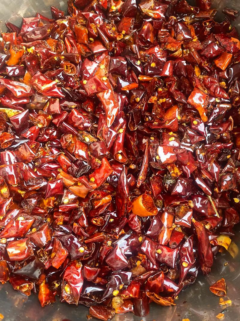 家常炸辣椒段怎么做？酥脆不辣秘诀是什么？-图3