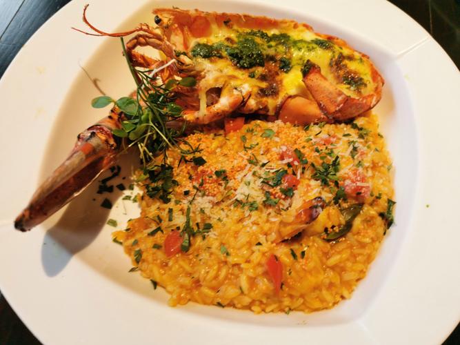 西班牙海鲜炒饭英文怎么说?-图1 西班牙海鲜炒饭英文怎么说?-图1