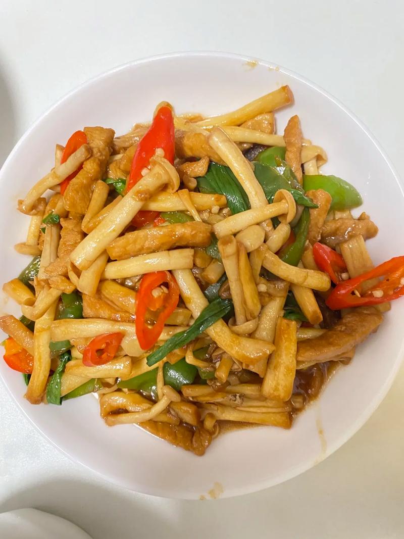 白雪海鲜菇怎么做才好吃？-图1