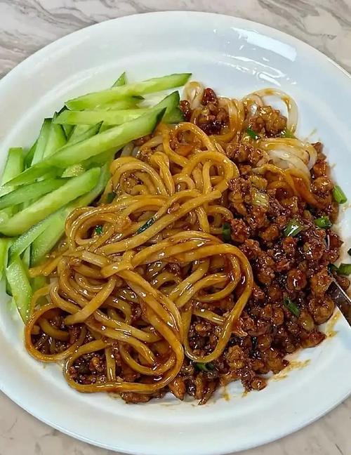 家常杂酱面怎么做才够味？-图2