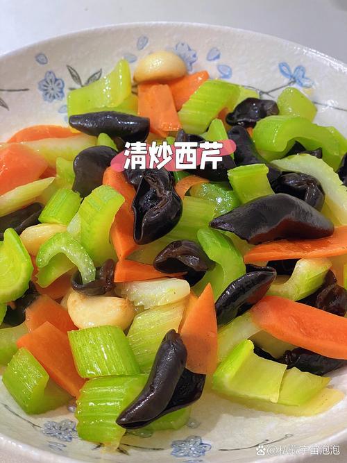 素西芹怎么做？家常做法有哪些？-图1