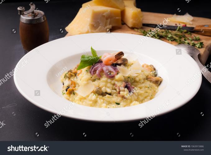 海鲜烩饭如何熬出绵密醇香？-图2