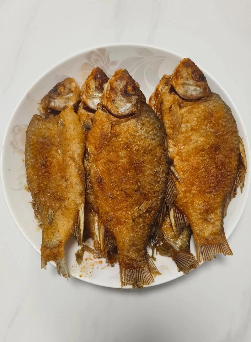 小煎鱼怎么做？家常做法有哪些？-图1