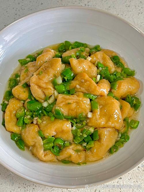 素青椒怎么做才下饭？-图2