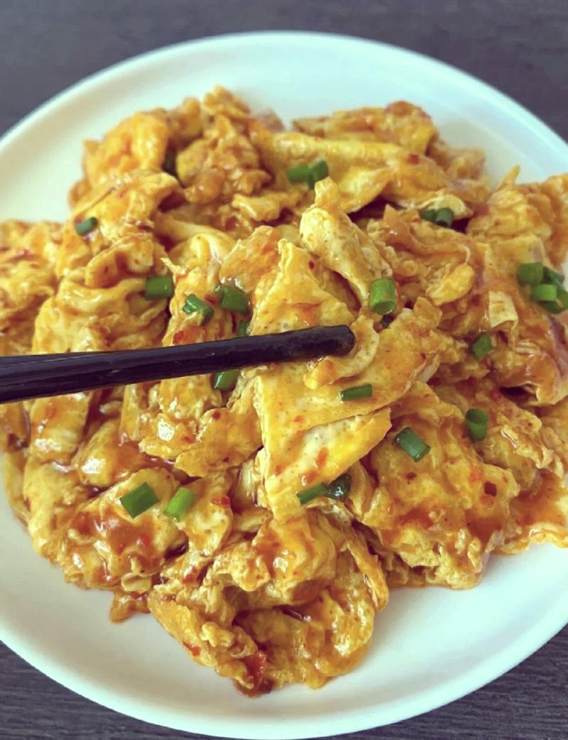 鸡蛋炒做法大全有哪些家常技巧？-图1