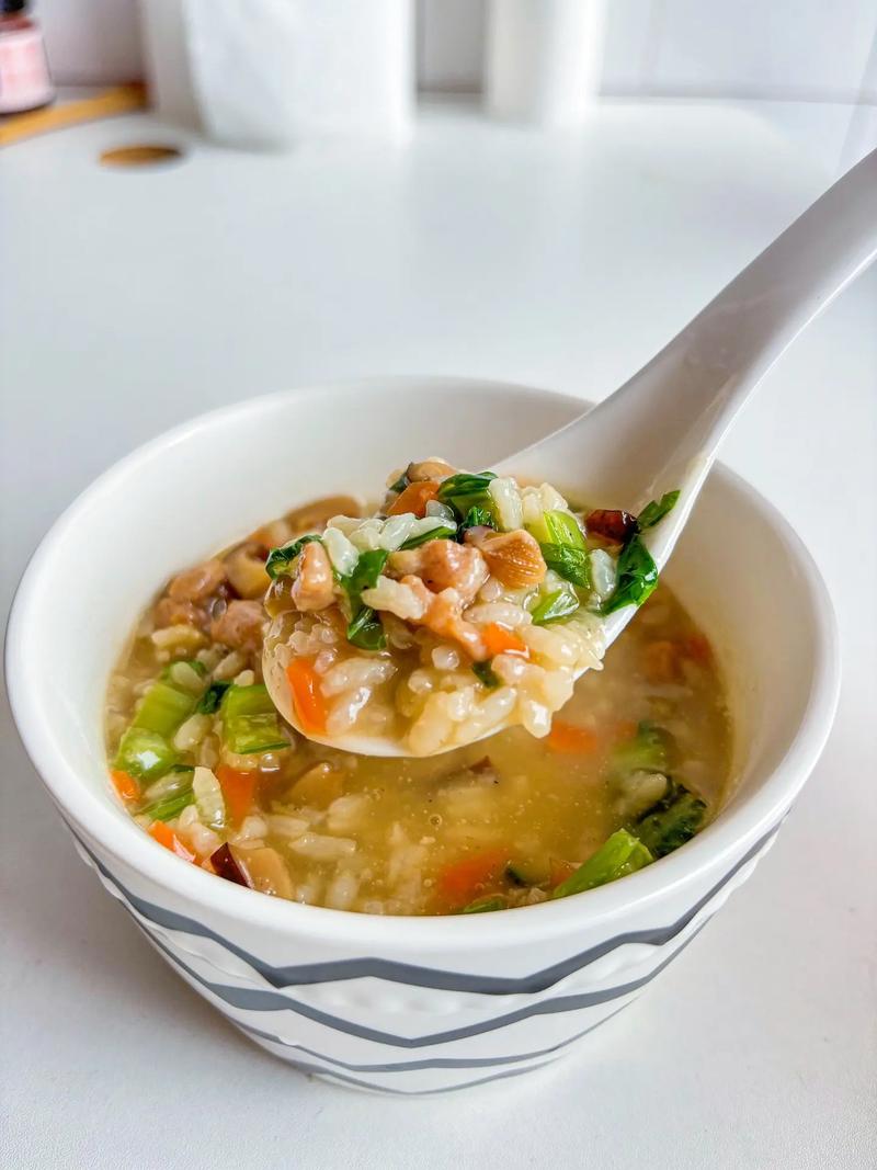 宝宝杏鲍菇瘦肉粥怎么做？-图3