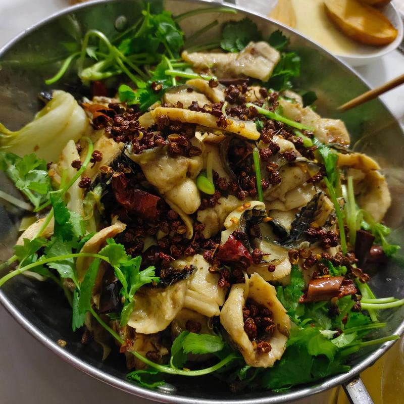 家常麻辣干锅鱼怎么做？-图1