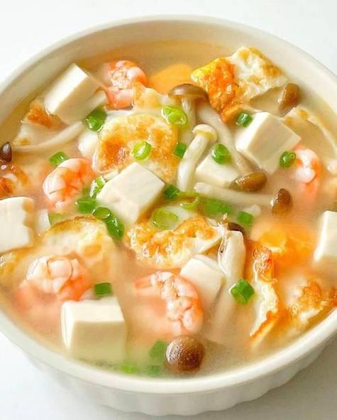 家常蘑菇豆腐汤怎么做？-图1