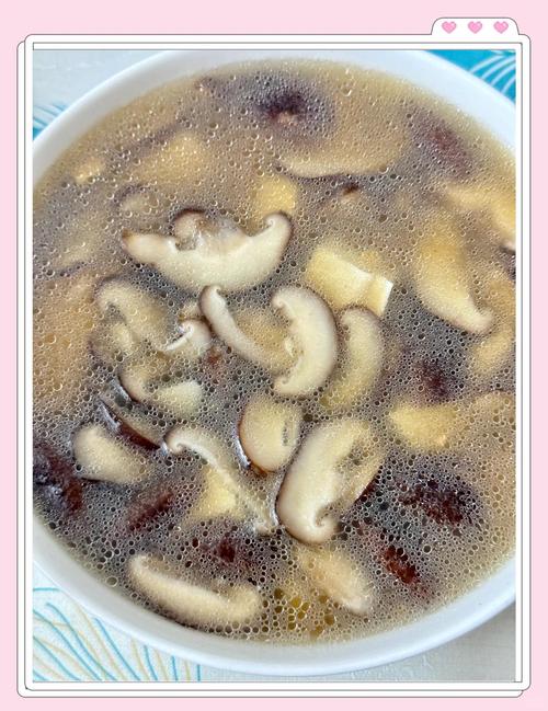 家常蘑菇豆腐汤怎么做？-图3