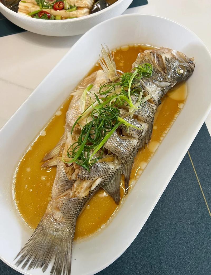 宝宝清蒸鲈鱼怎么做才合适？-图2