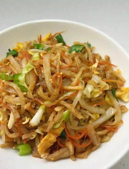 河南炒饼丝家常做法，秘诀在哪？-图2