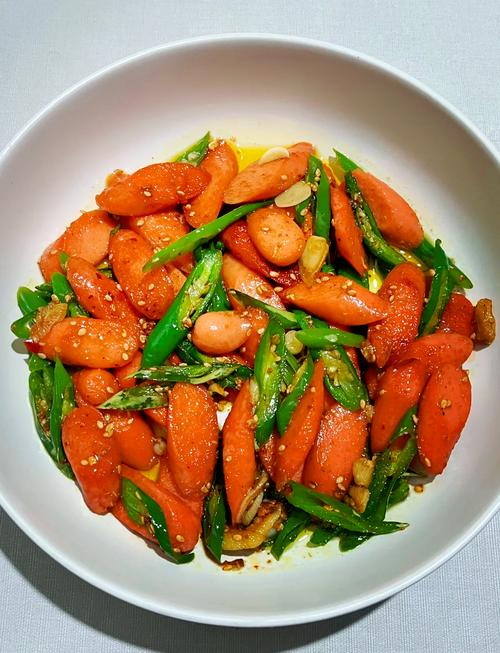 火腿肠炒菜怎么做才好吃？-图1