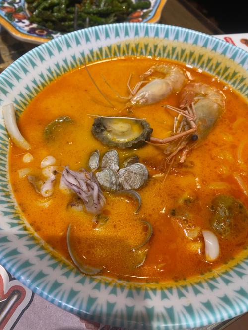 海鲜软软的能直接放汤煮吗？-图1