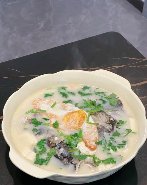 鱼豆腐海鲜汤怎么做好喝？-图2